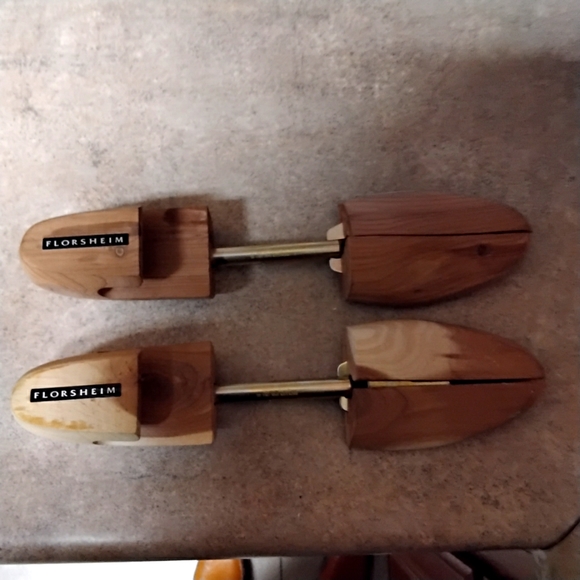 florsheim men's woodard shoe tree